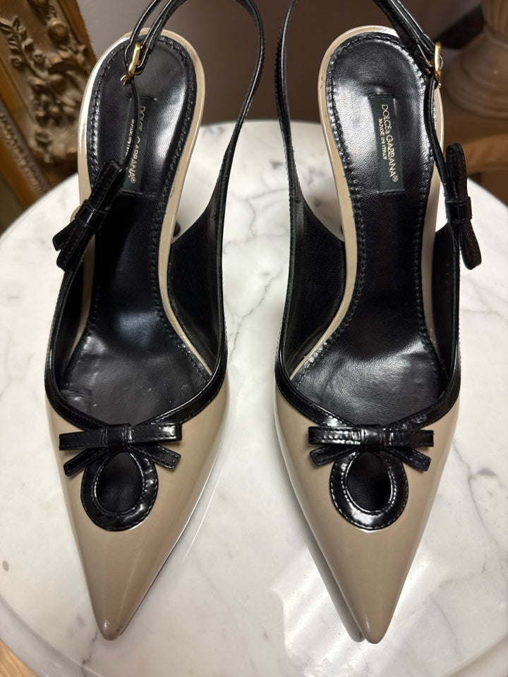 Dolce & Gabbana Size 37 Taupe & Black Patent Leather Pump