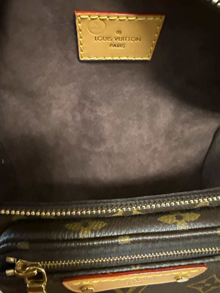 Louis Vuitton Handbag