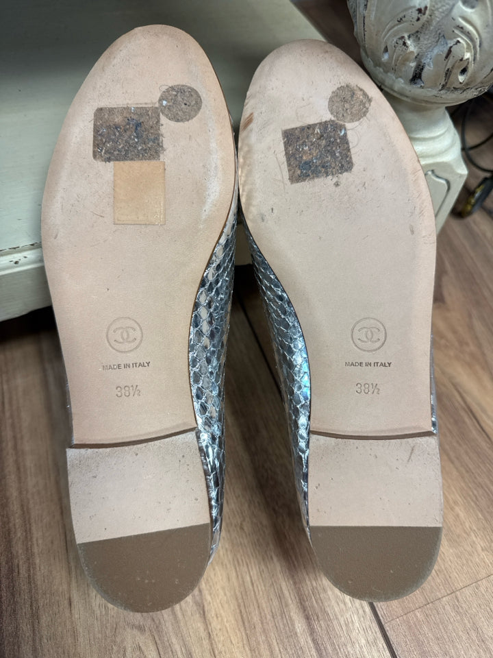 Chanel Flat