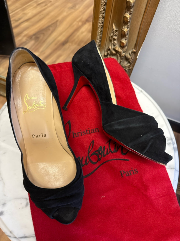 Louboutin Size 38 Black Suede Pump