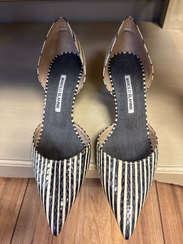 Manolo Blahnik Size 38 Black & Ivory Snakeskin Pump