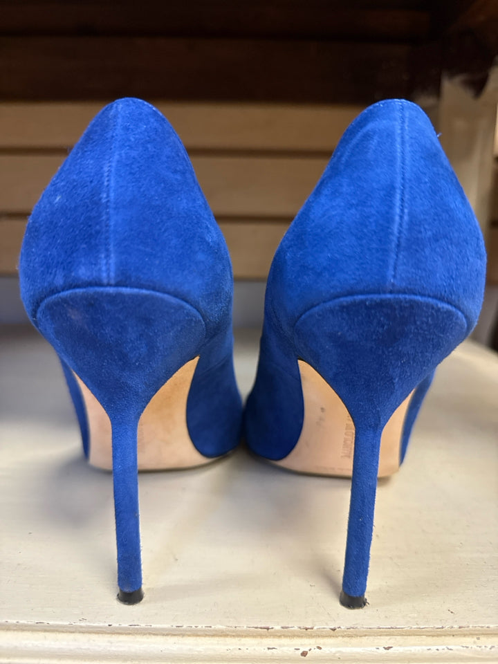 Manolo Blahnik Size 36 1/2 Royal Blue Suede Pump