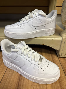 Nike Sneaker