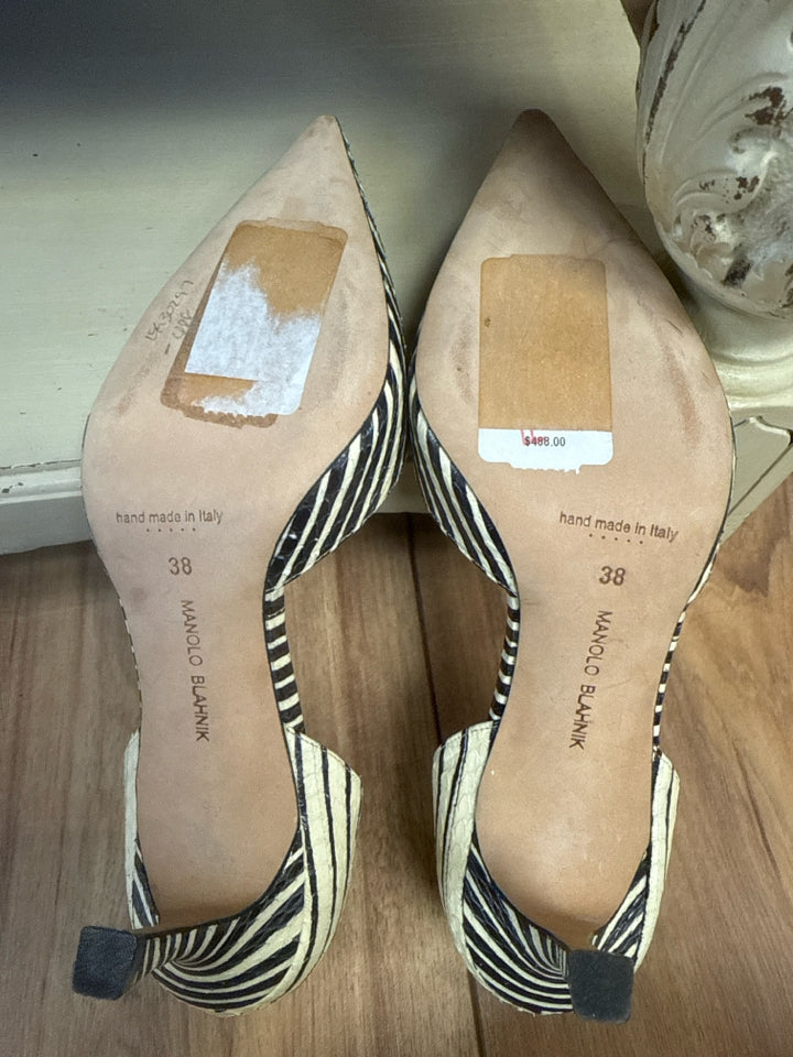 Manolo Blahnik Size 38 Black & Ivory Snakeskin Pump