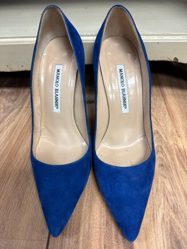 Manolo Blahnik Size 36 1/2 Royal Blue Suede Pump
